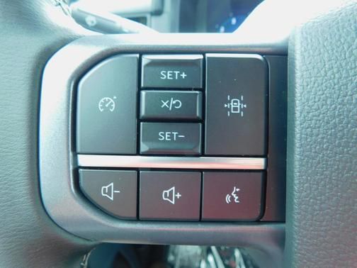 2025 Ford F-150 XLT - Photo 17