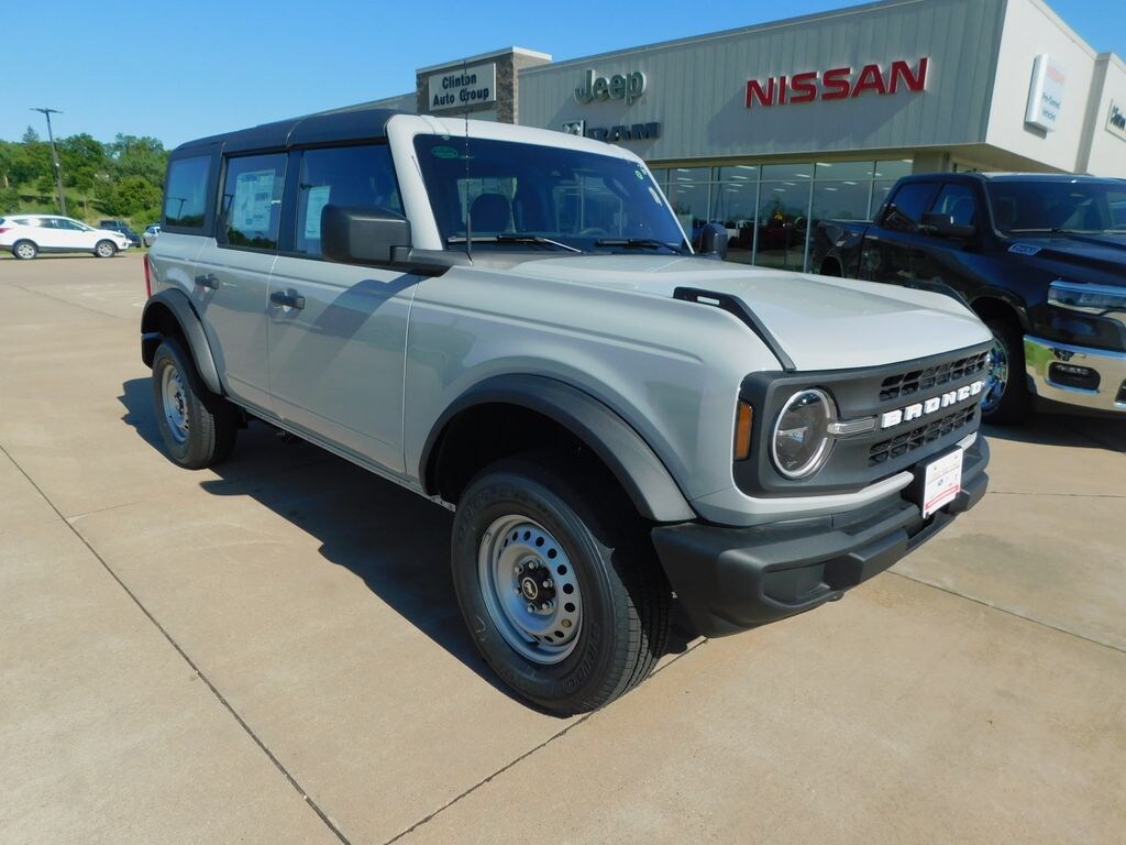 New 2026 Ford Bronco Base SUV