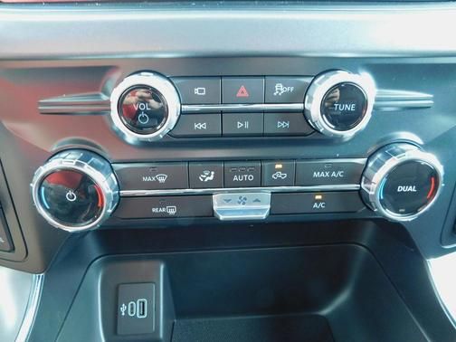 2025 Ford F-150 XLT - Photo 20