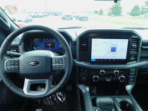 2025 Ford F-150 XLT - Photo 7