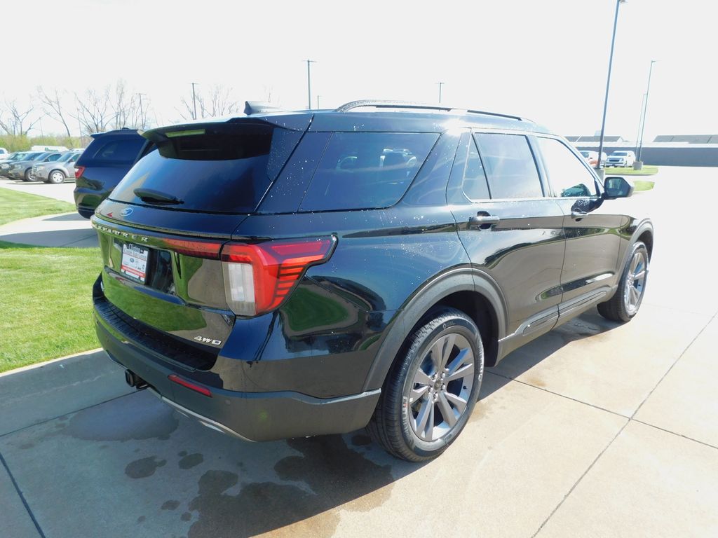 2026 Ford Explorer Active - Photo 10