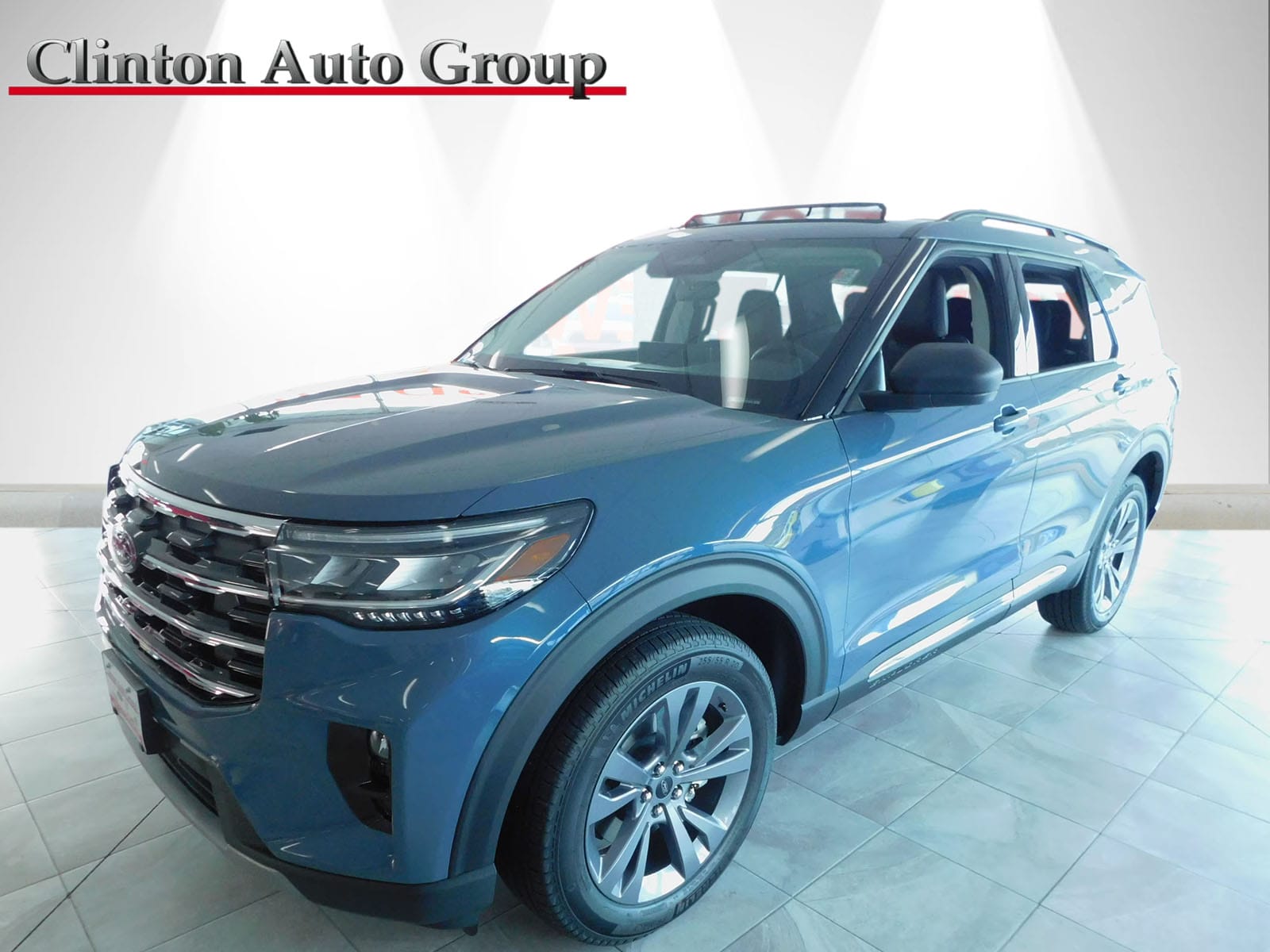 2025 Ford Explorer Active's photo