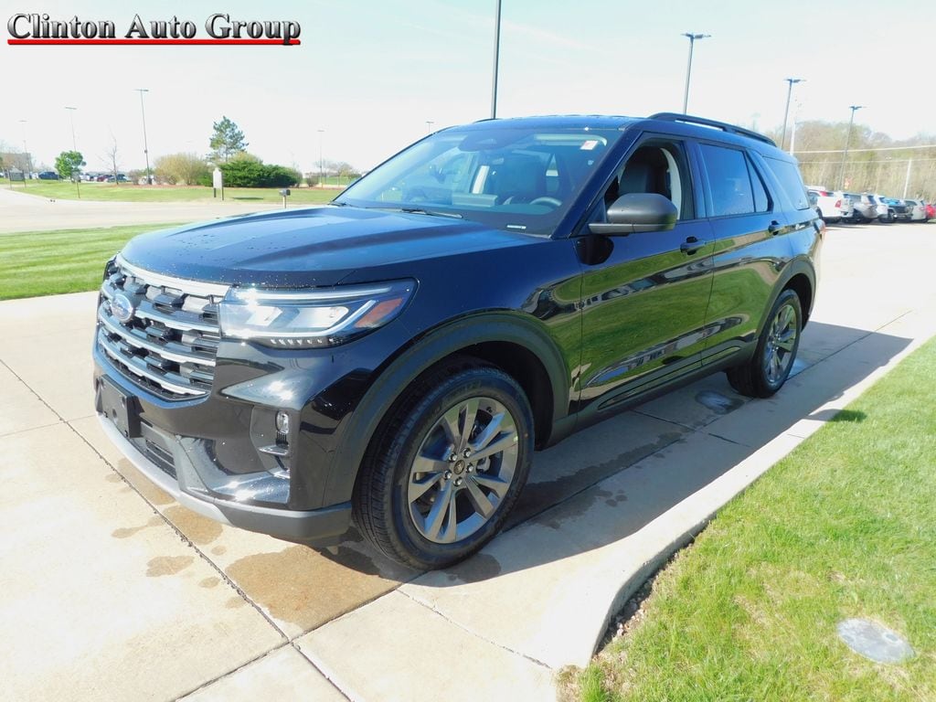 2026 Ford Explorer Active 4WD's photo