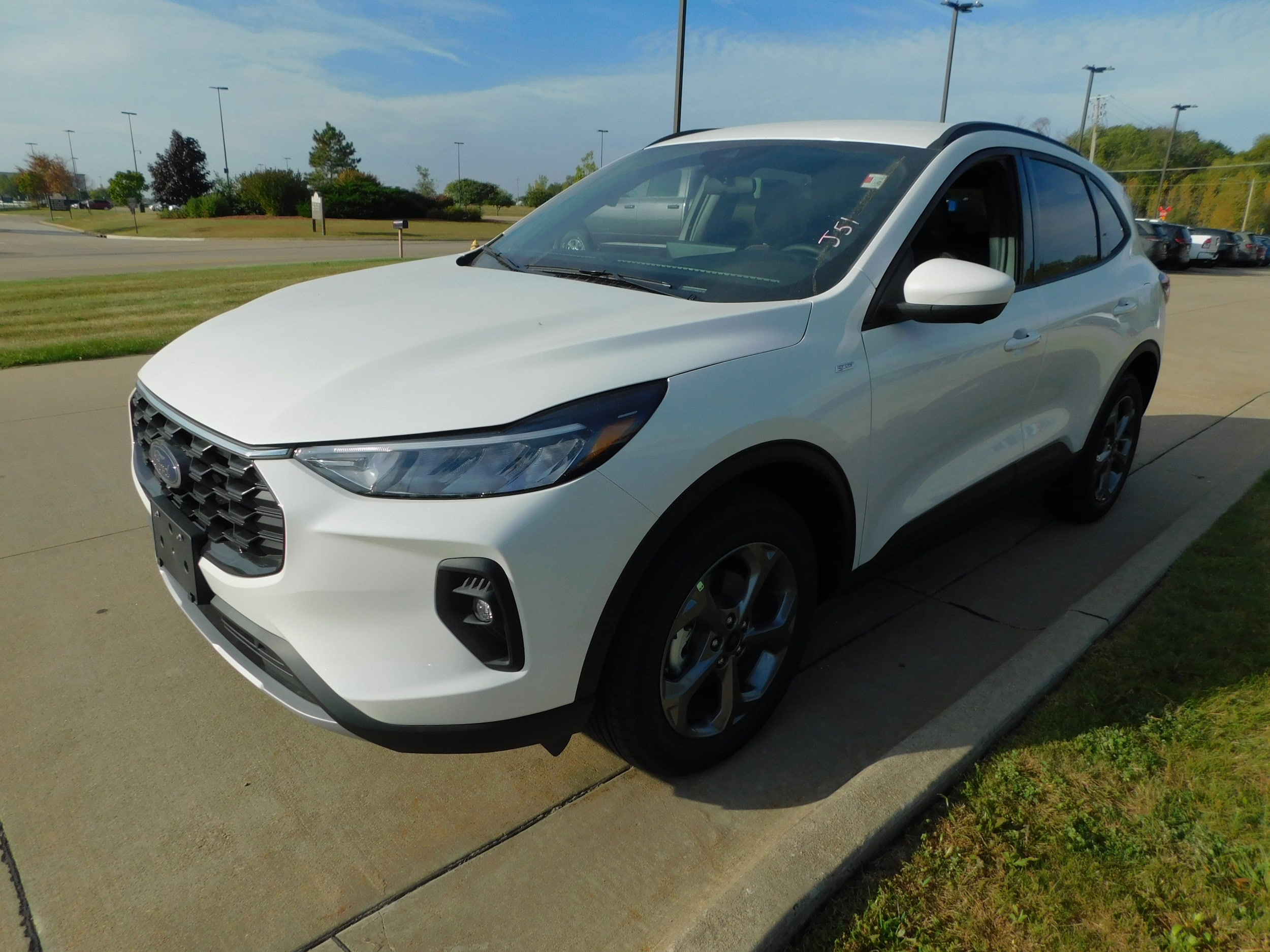 2026 Ford Escape ST-Line Select's photo