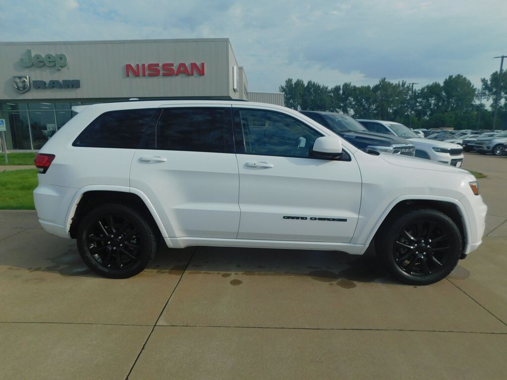 Used 2021 Jeep Grand Cherokee Laredo X SUV