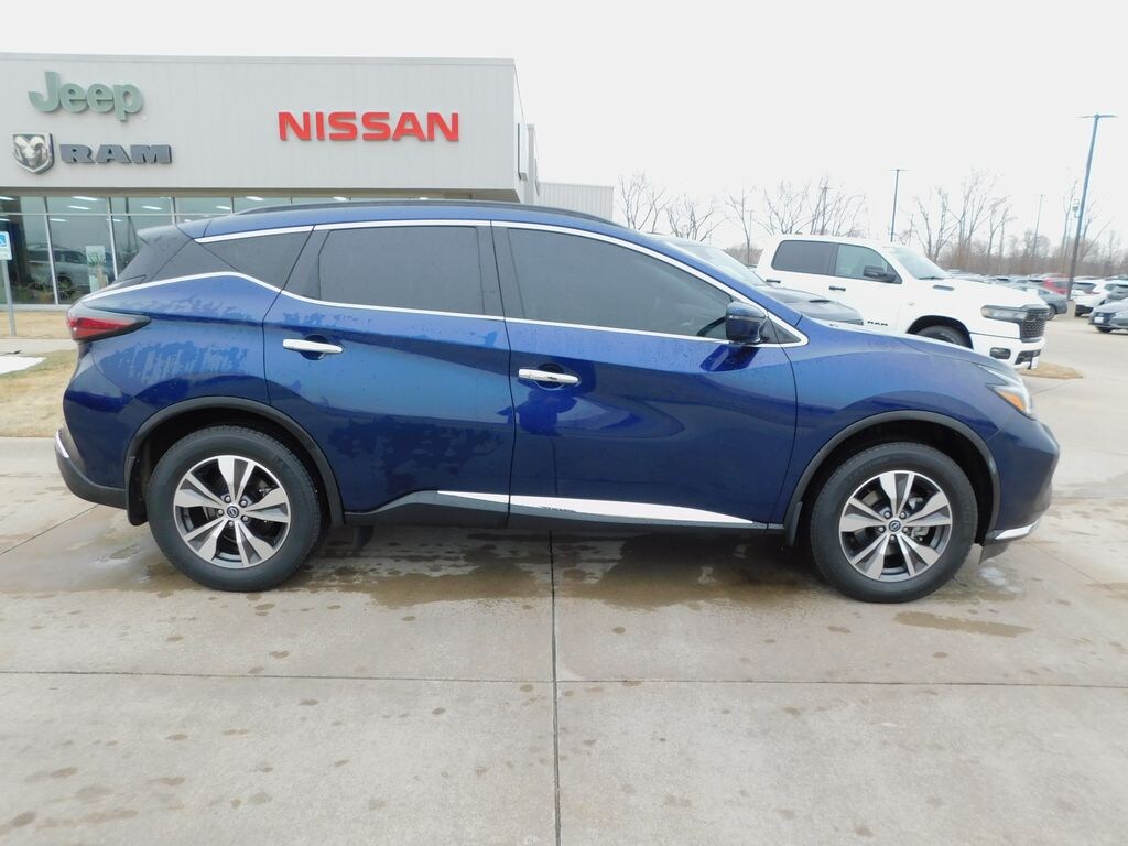 Used 2023 Nissan Murano SV SUV