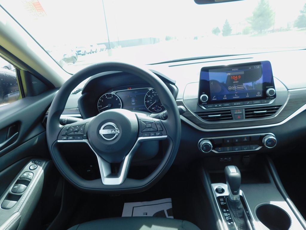 2026 Nissan Altima SV - Photo 7