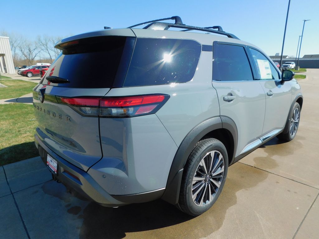 2026 Nissan Pathfinder Platinum - Photo 10