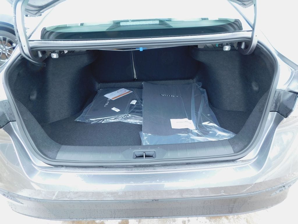 2026 Nissan Sentra SL - Photo 12