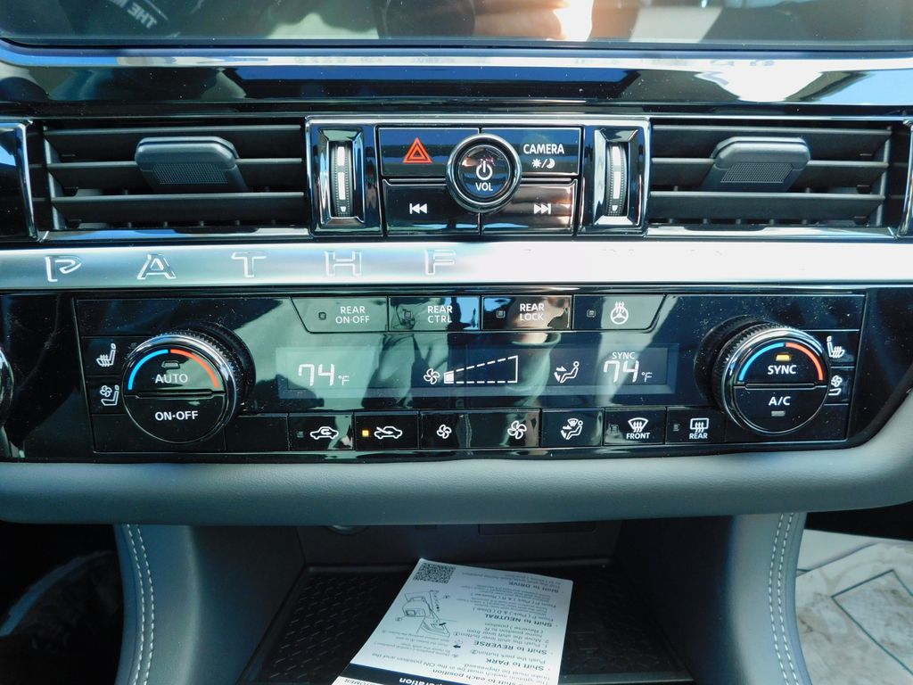 2026 Nissan Pathfinder Platinum - Photo 23
