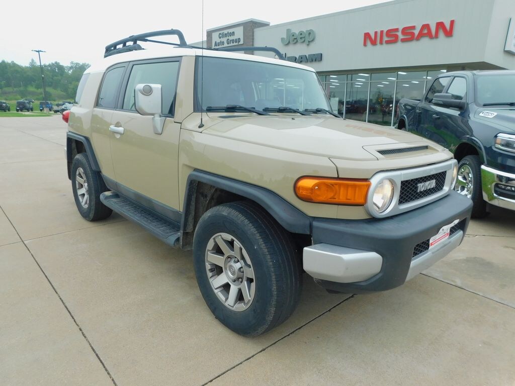 Used 2014 Toyota FJ Cruiser Base SUV