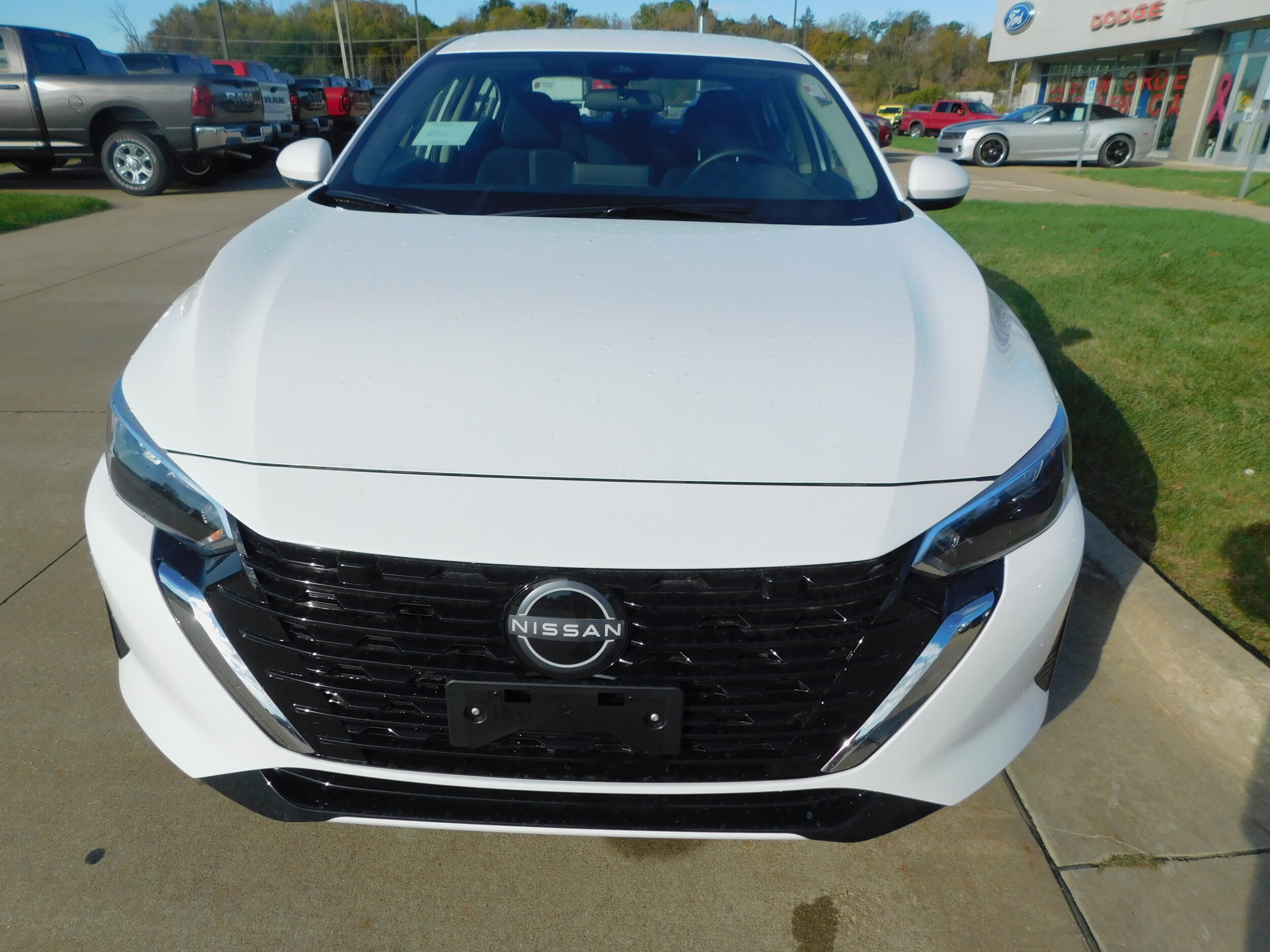 2025 Nissan Sentra SV photo 2