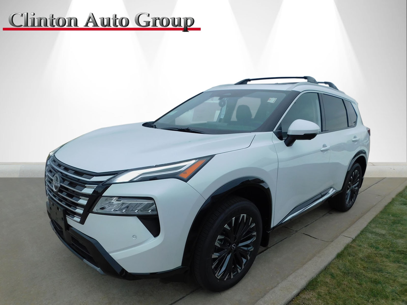 2026 Nissan Rogue Platinum's photo