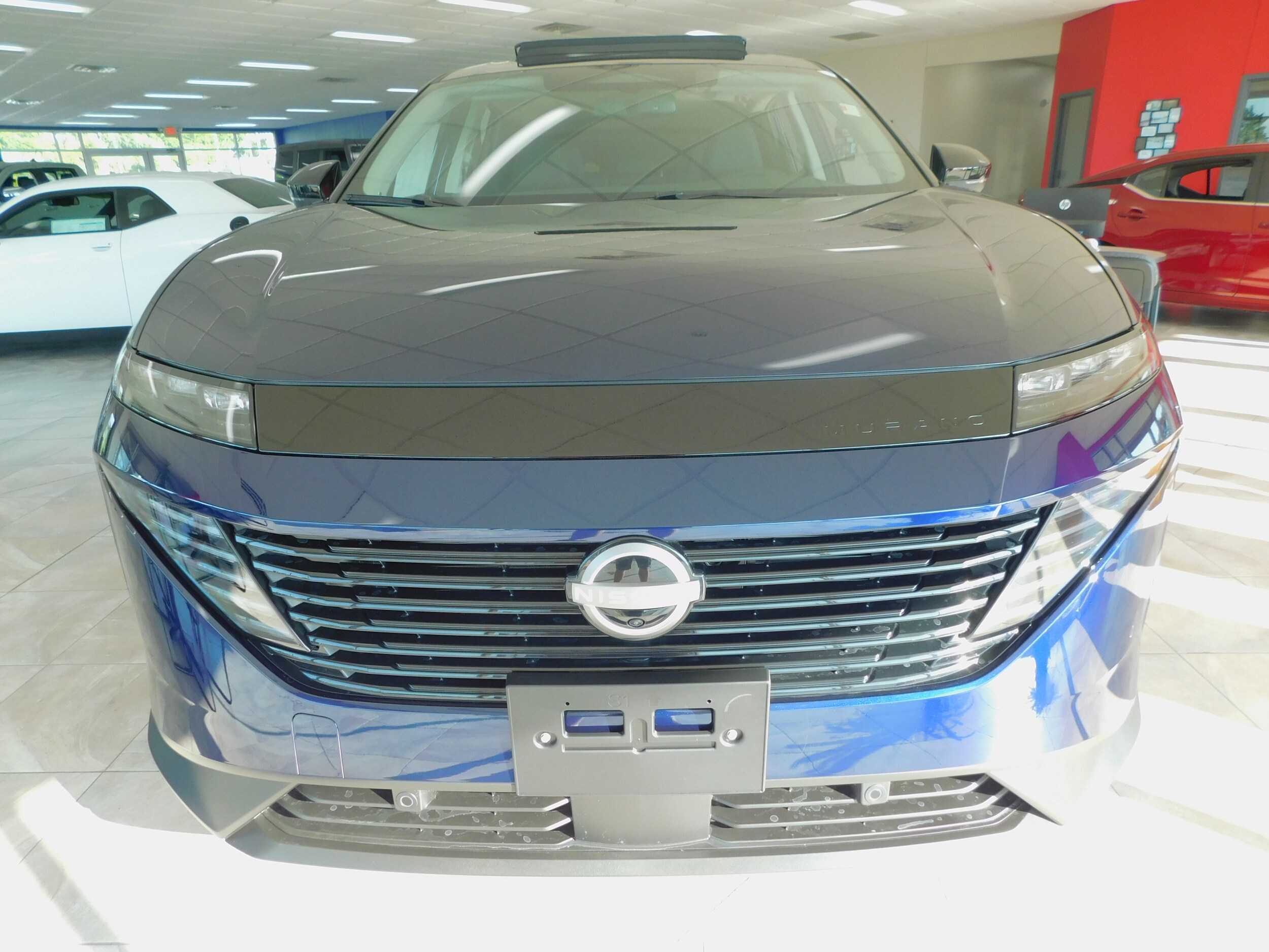 2025 Nissan Murano SL photo 2