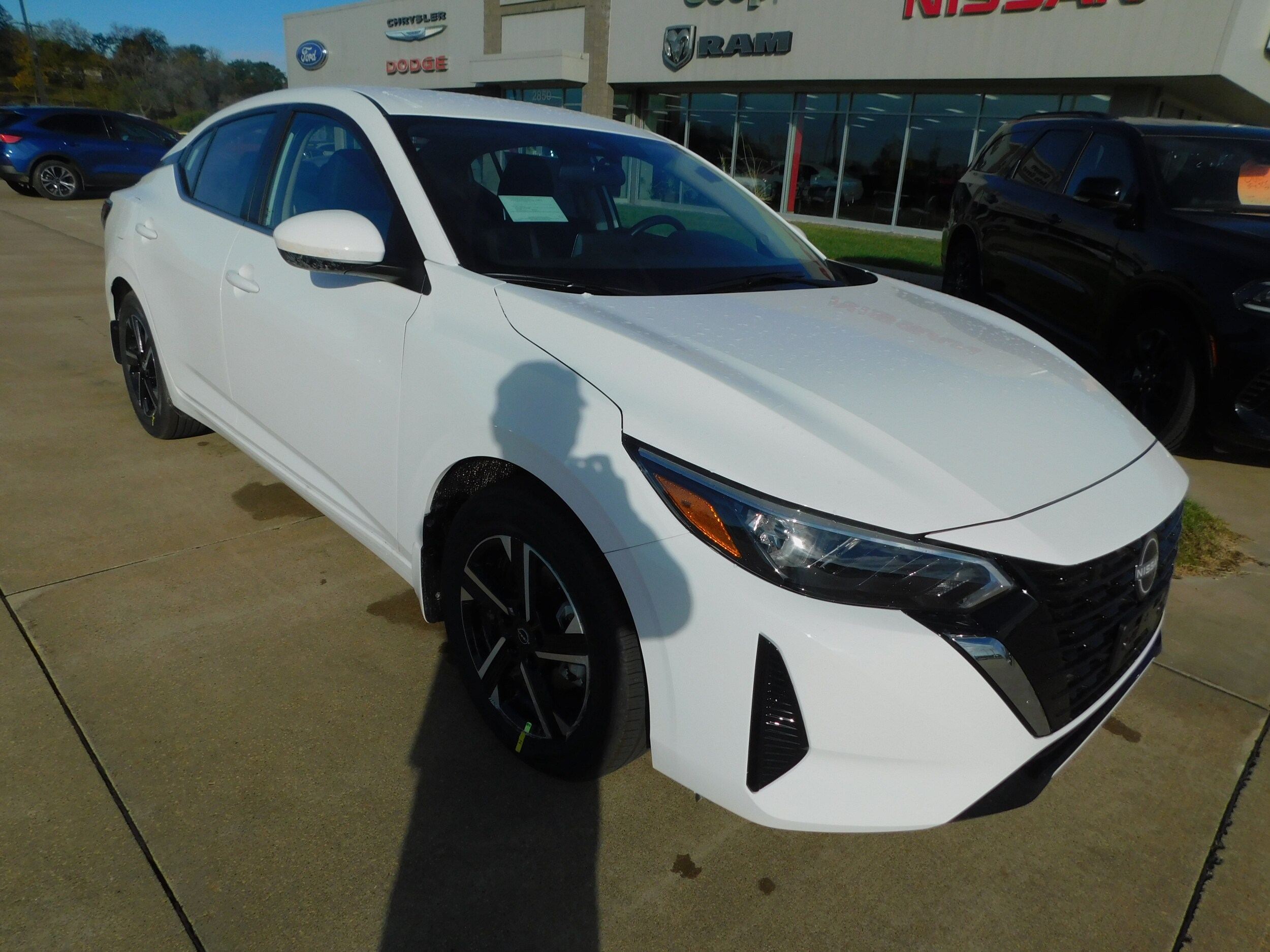 2025 Nissan Sentra SV photo 3