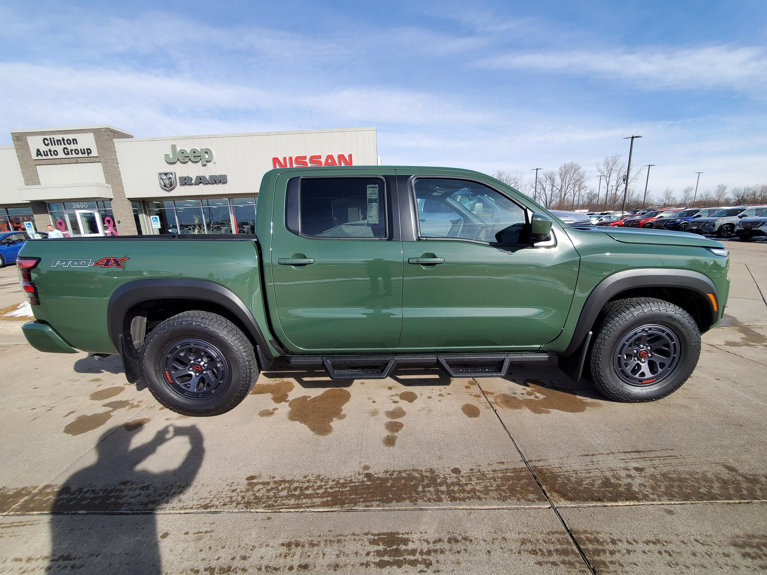 2025 Nissan Frontier PRO-4X photo 4