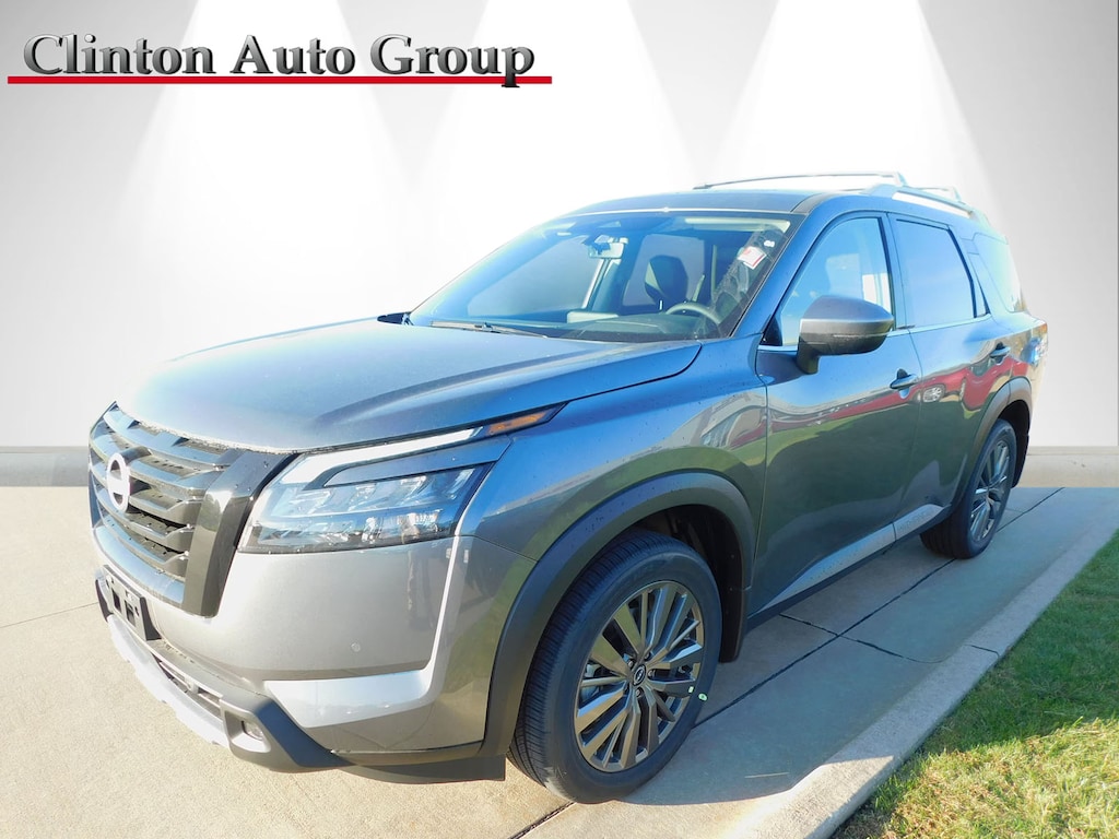 New 2025 Nissan Pathfinder SL SUV