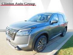 2025 Nissan Pathfinder SL SUV