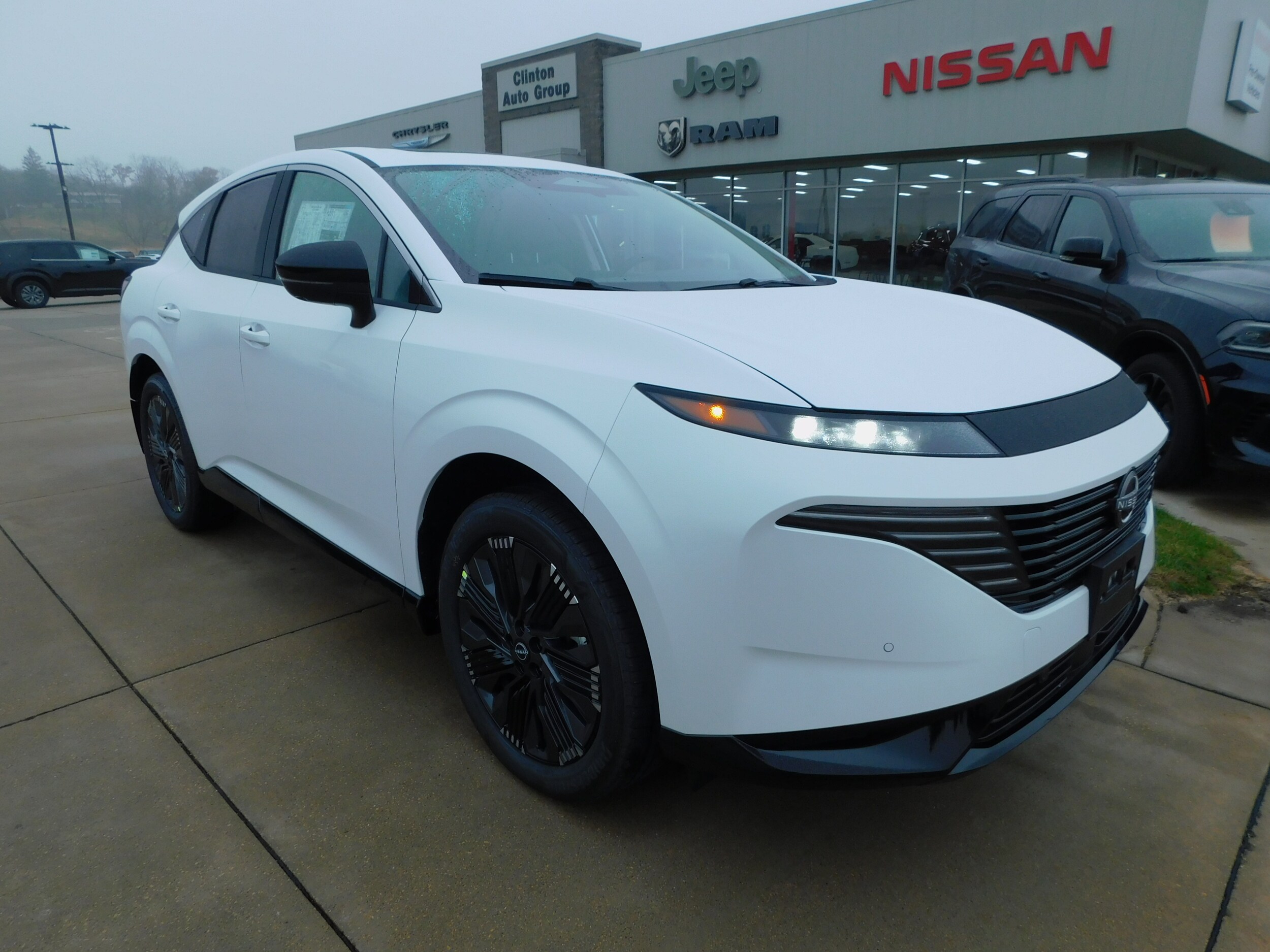 2026 Nissan Murano Platinum photo 3