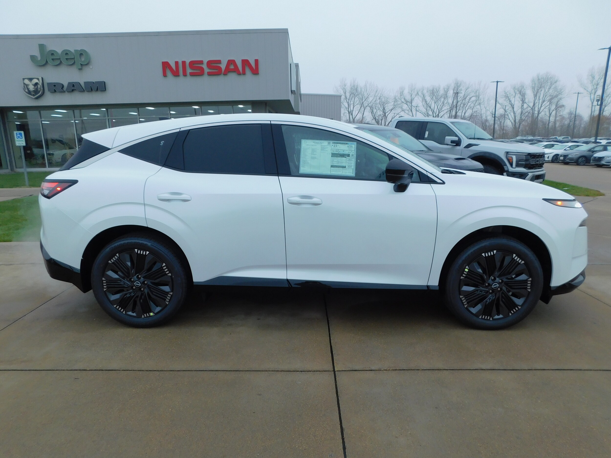 2026 Nissan Murano Platinum photo 4