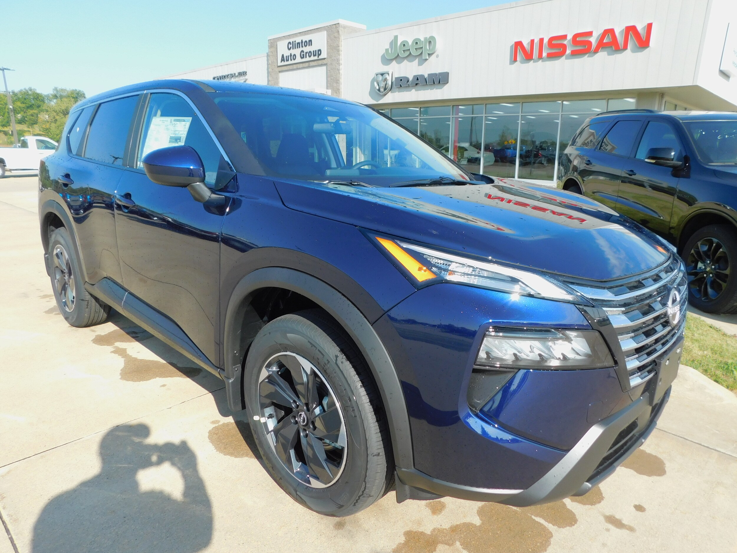 2026 Nissan Rogue SV photo 3