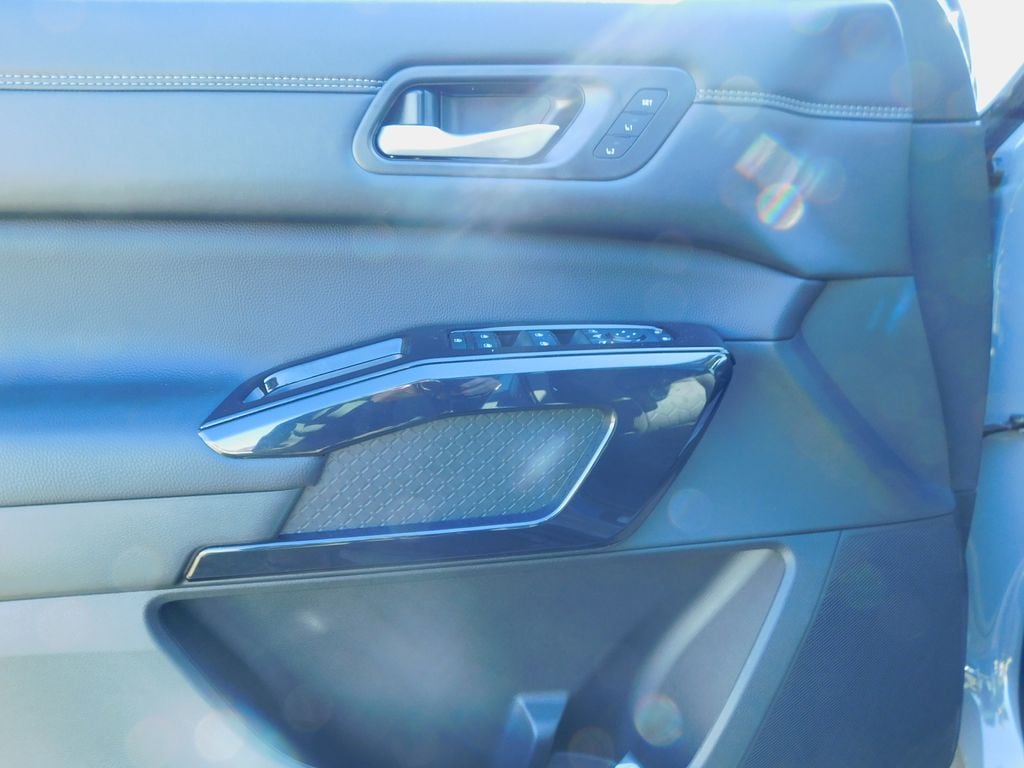 2026 Nissan Pathfinder Platinum - Photo 17
