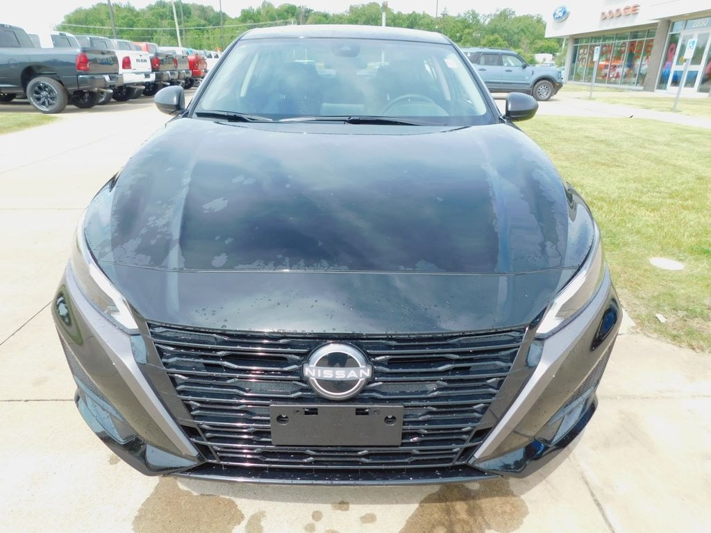 New 2026 Nissan Altima SV Sedan