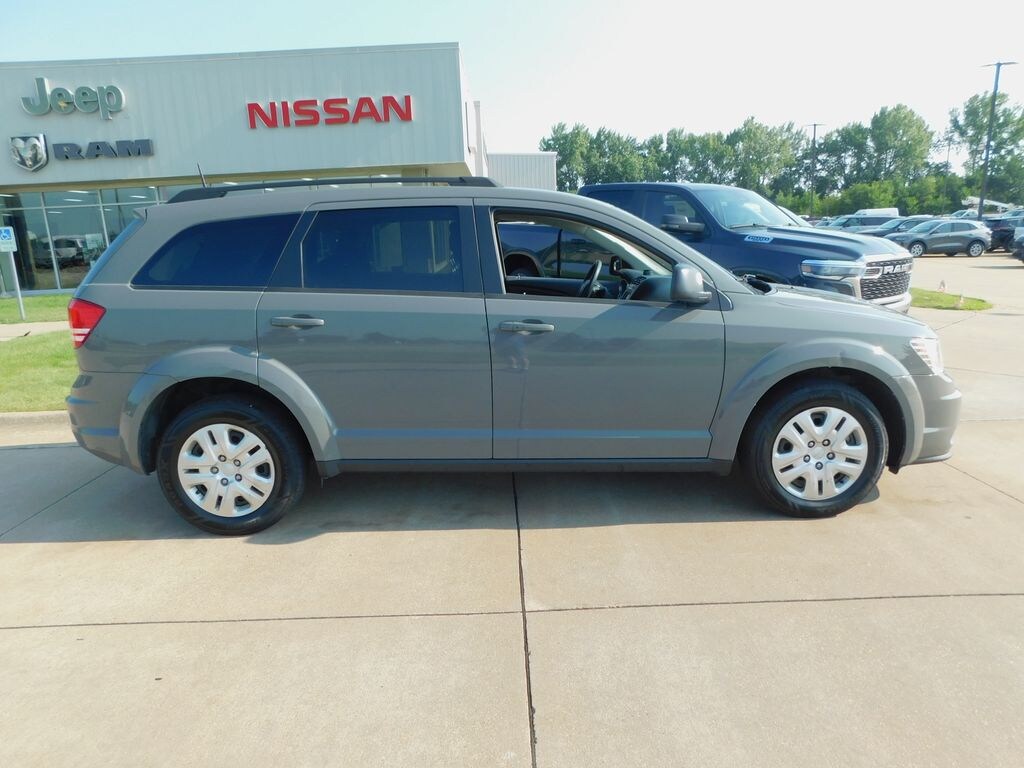 Used 2020 Dodge Journey SE SUV