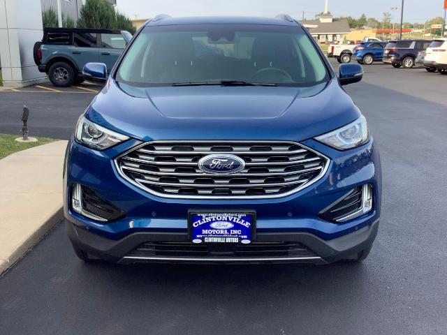 2020 Ford Edge Titanium photo 2