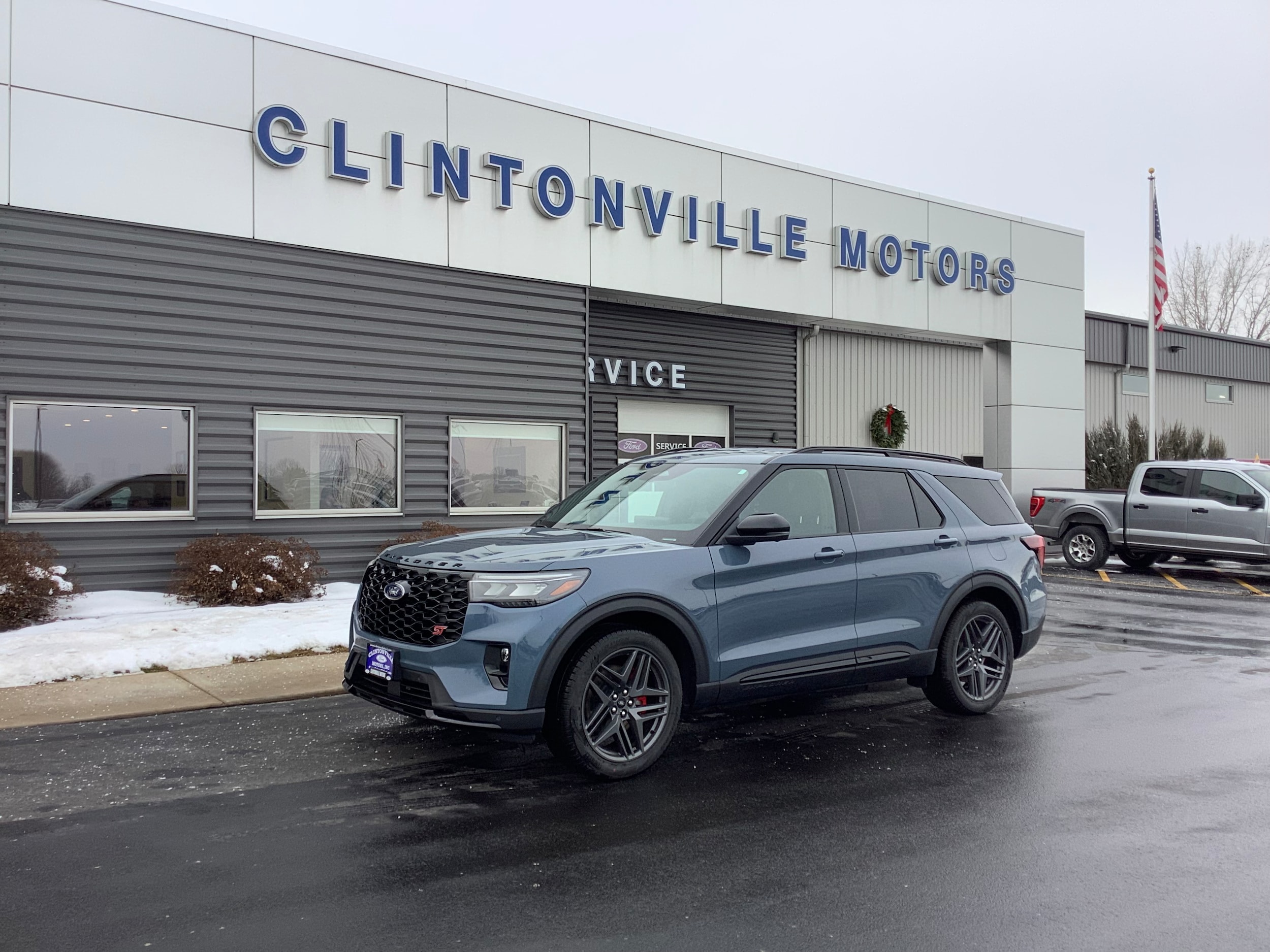 2026 Ford Explorer ST's photo