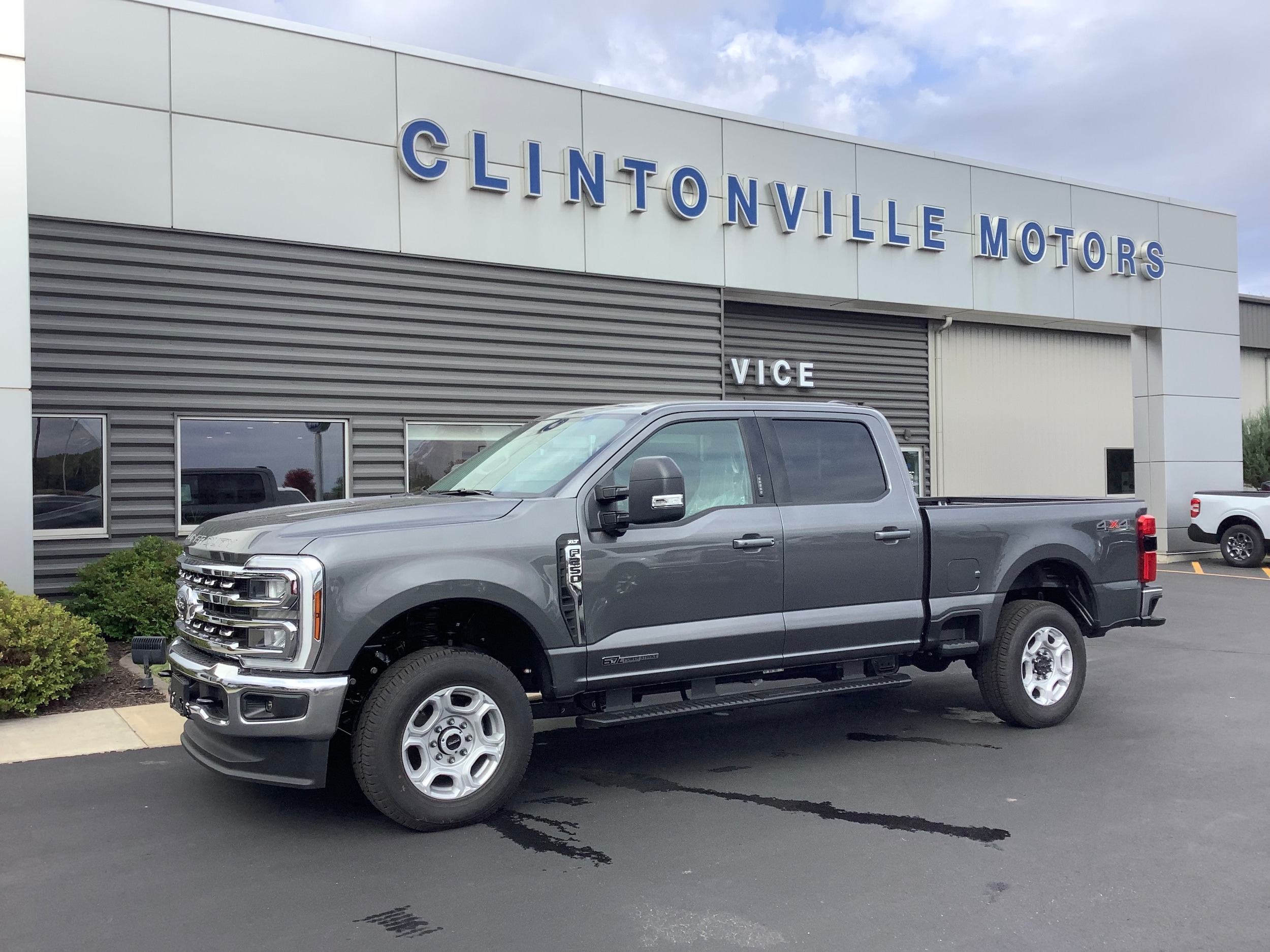 2026 Ford F-250 Super Duty XLT's photo