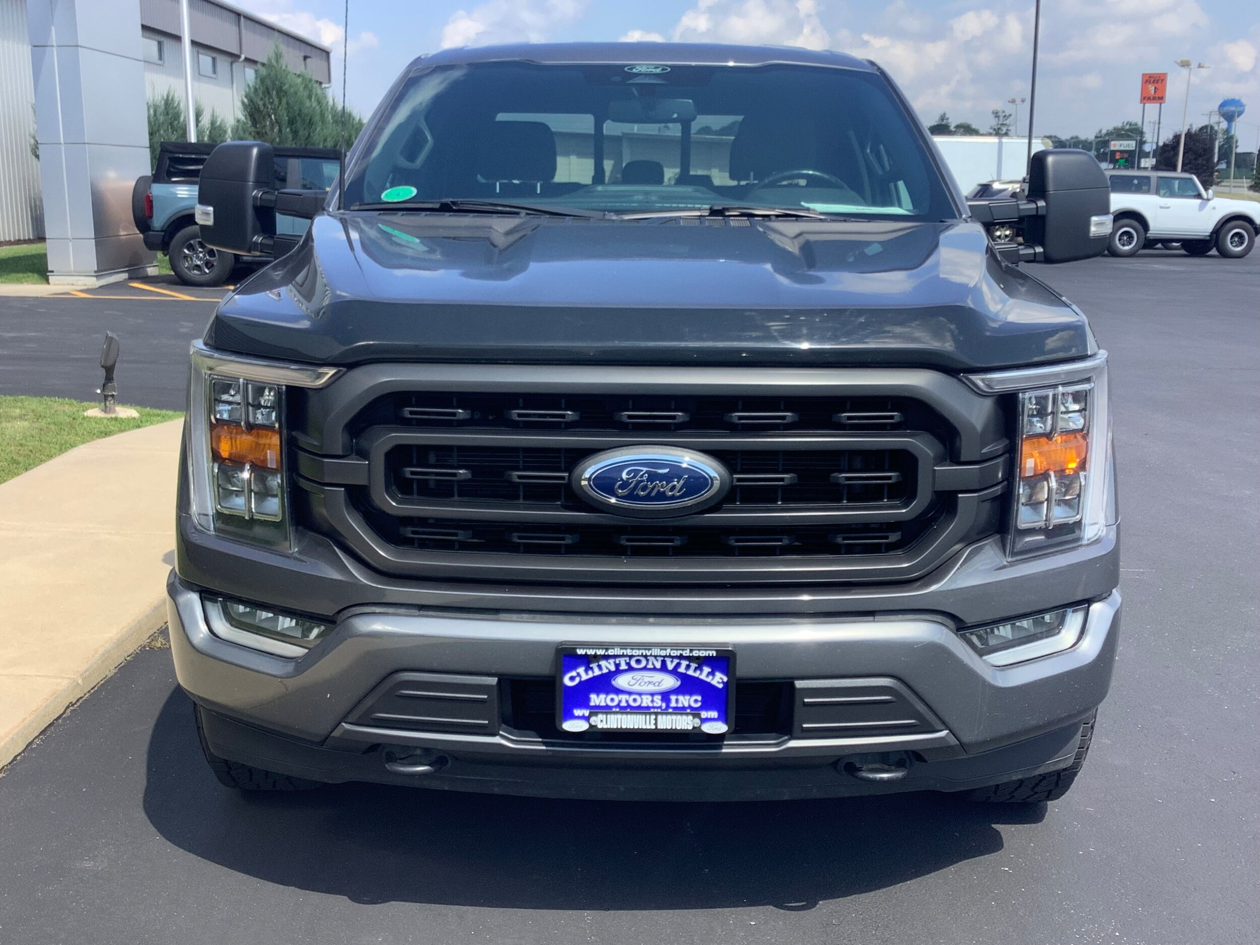 2022 Ford F-150 XLT photo 3