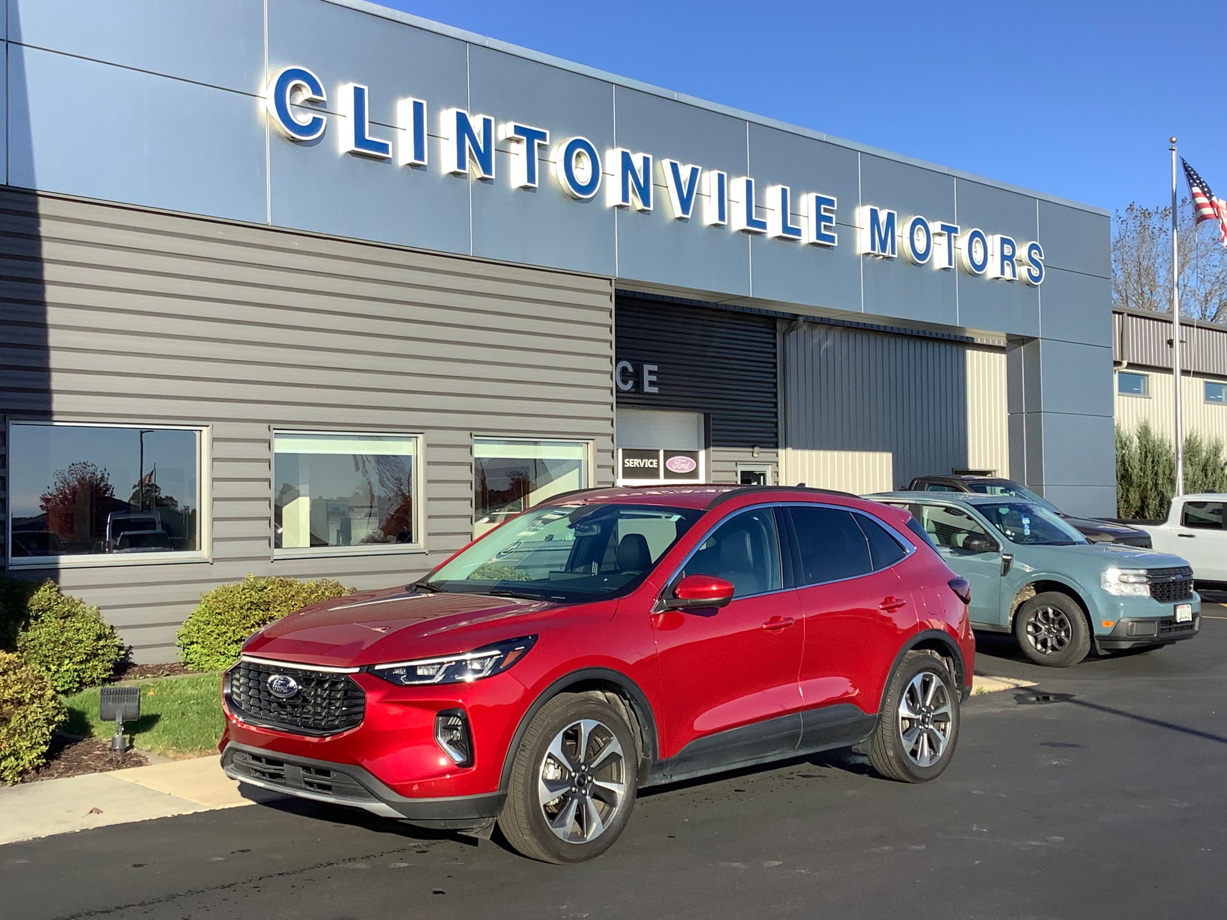 2023 Ford Escape Platinum's photo