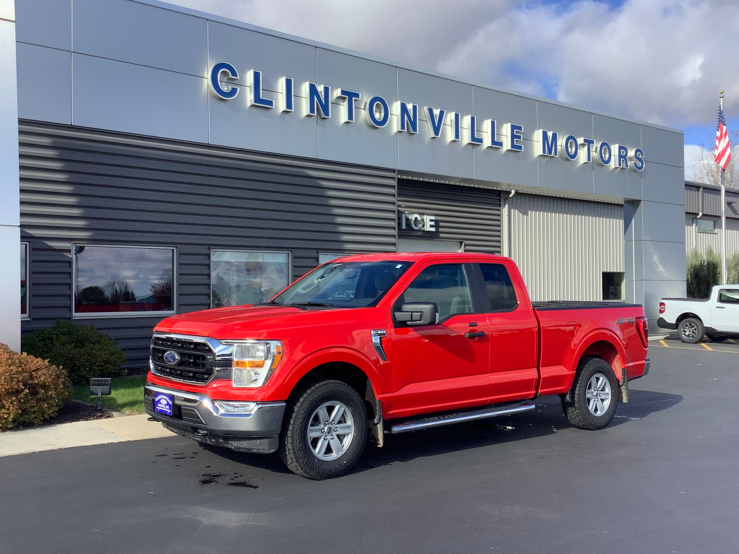 2021 Ford F-150 XLT's photo