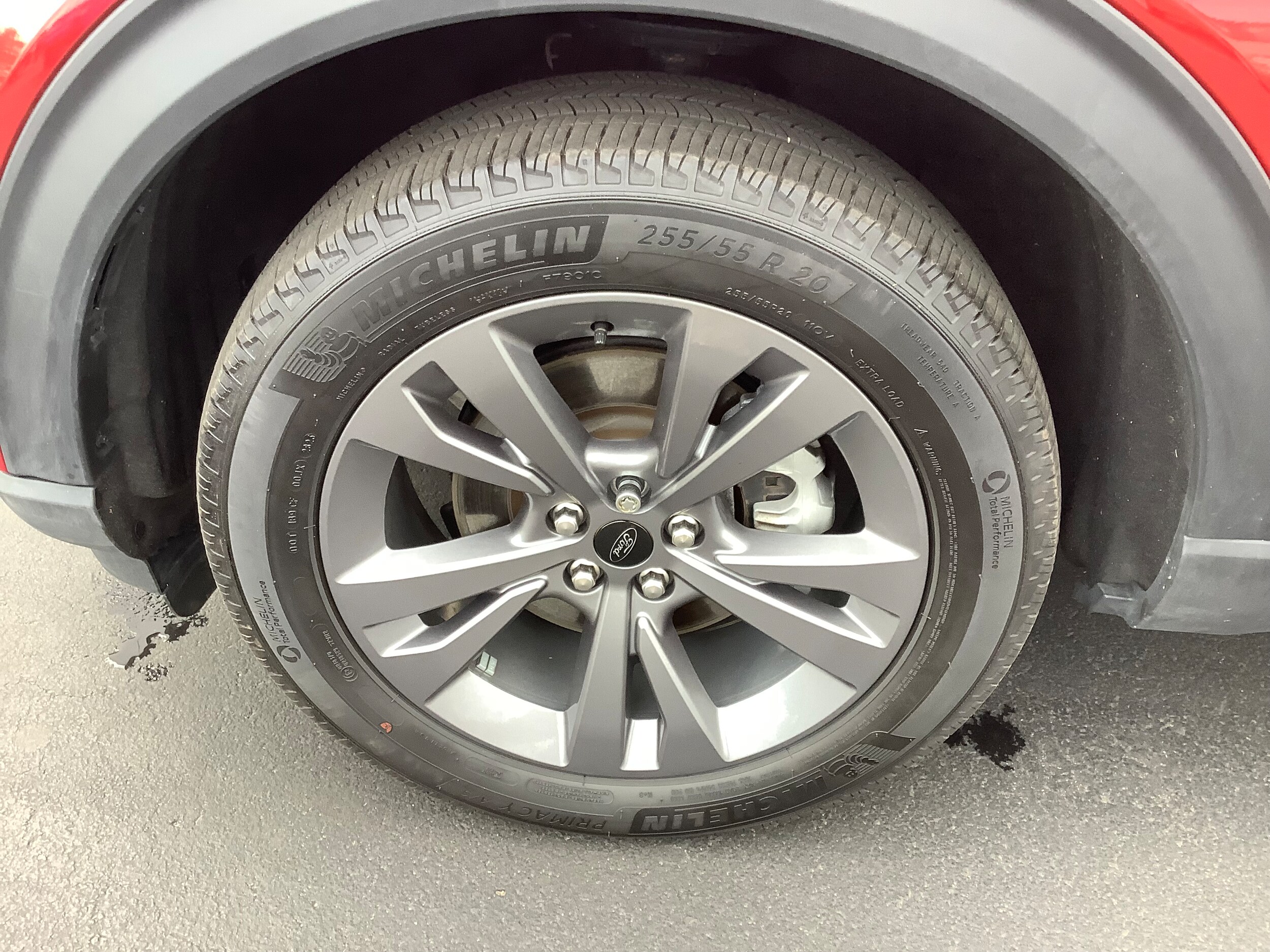 2023 Ford Explorer XLT photo 3