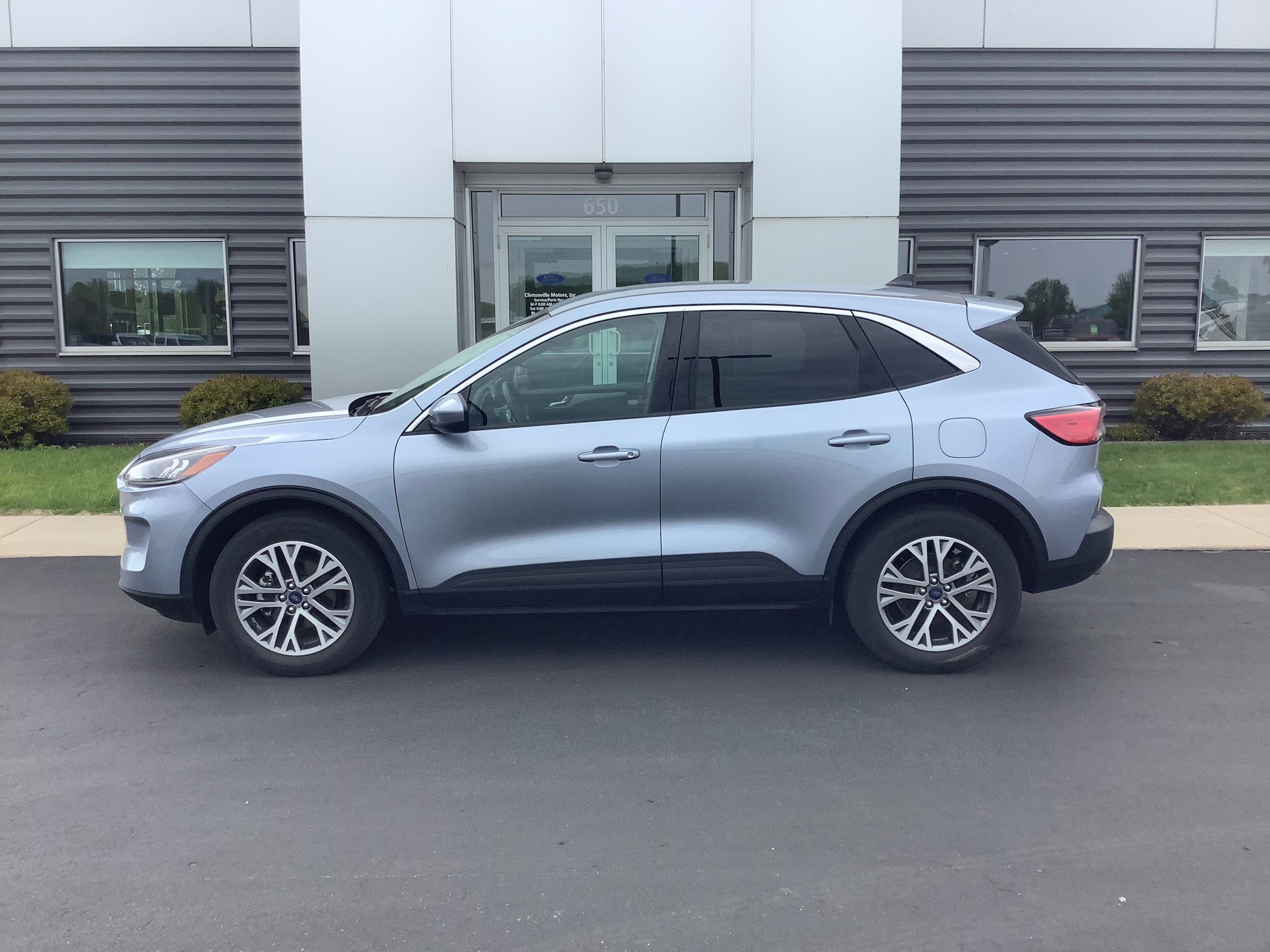 Used 2022 Ford Escape SEL with VIN 1FMCU9H63NUA82770 for sale in Clintonville, WI