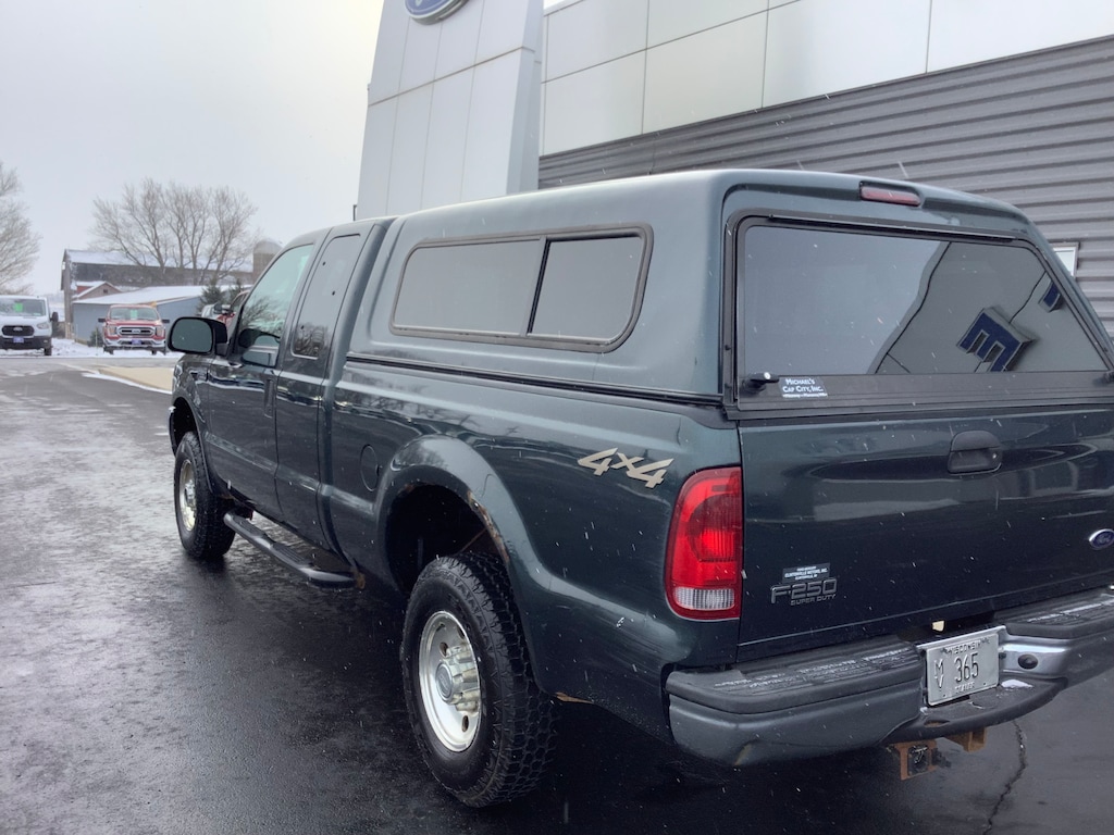 Used 2004 Ford F-250 XLT Extended Cab Truck