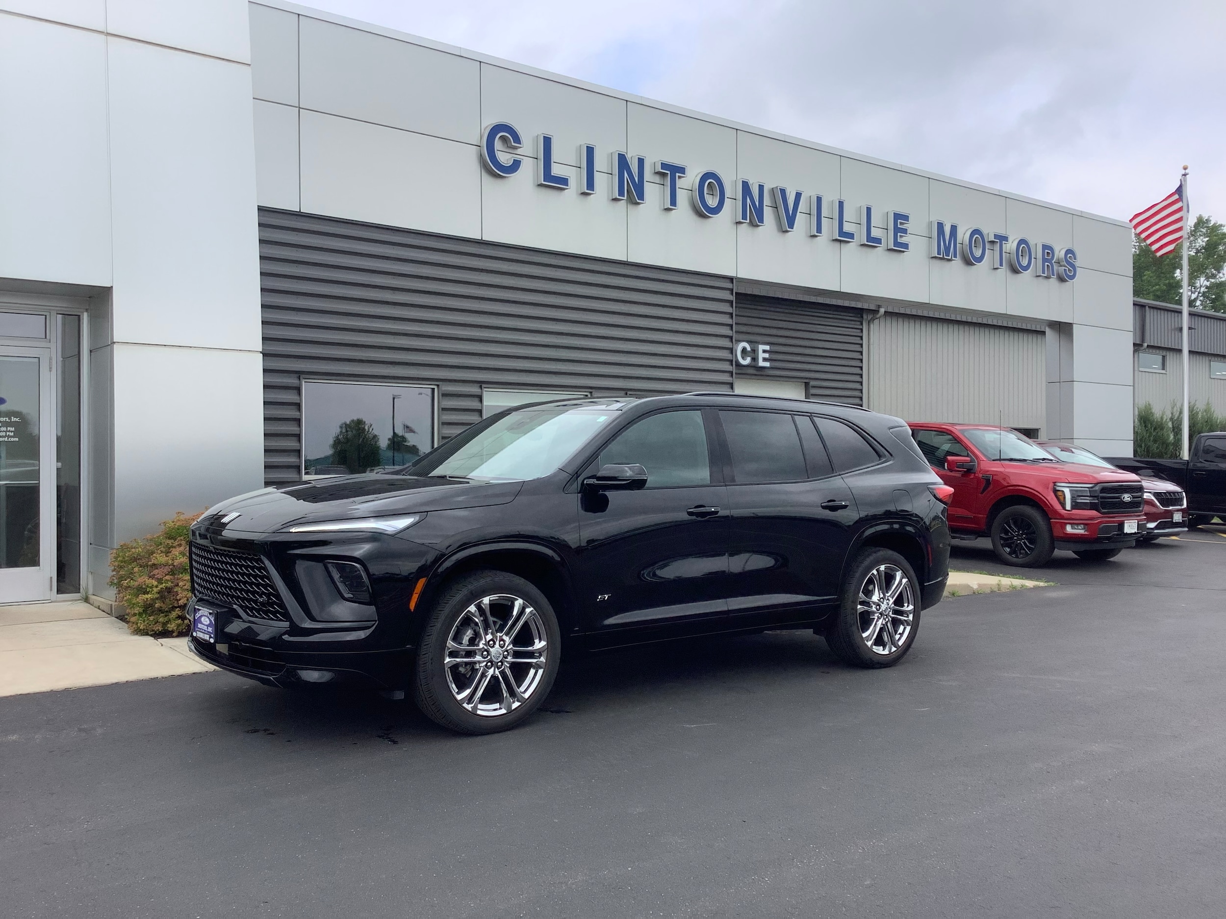 2025 Buick Enclave Sport Touring AWD's photo