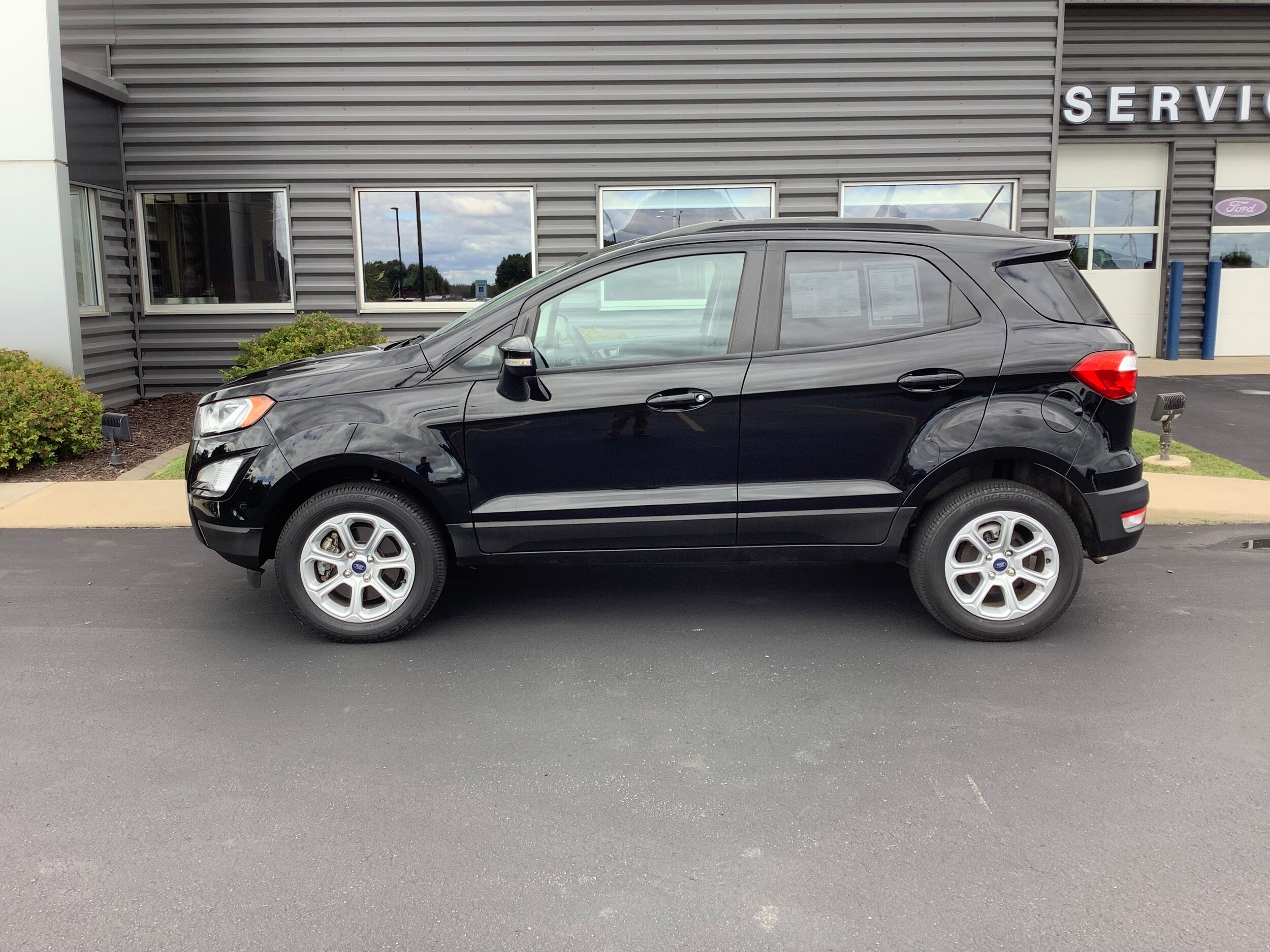 2022 Ford EcoSport SE photo 2