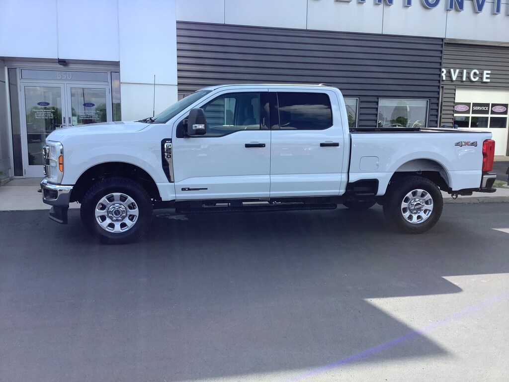 Used 2024 Ford F-250 XLT Truck Crew Cab