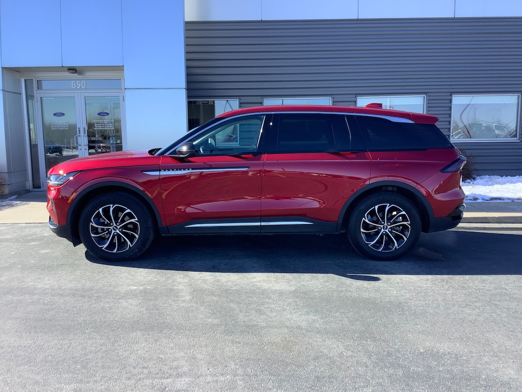 Used 2025 Lincoln Nautilus Premiere SUV