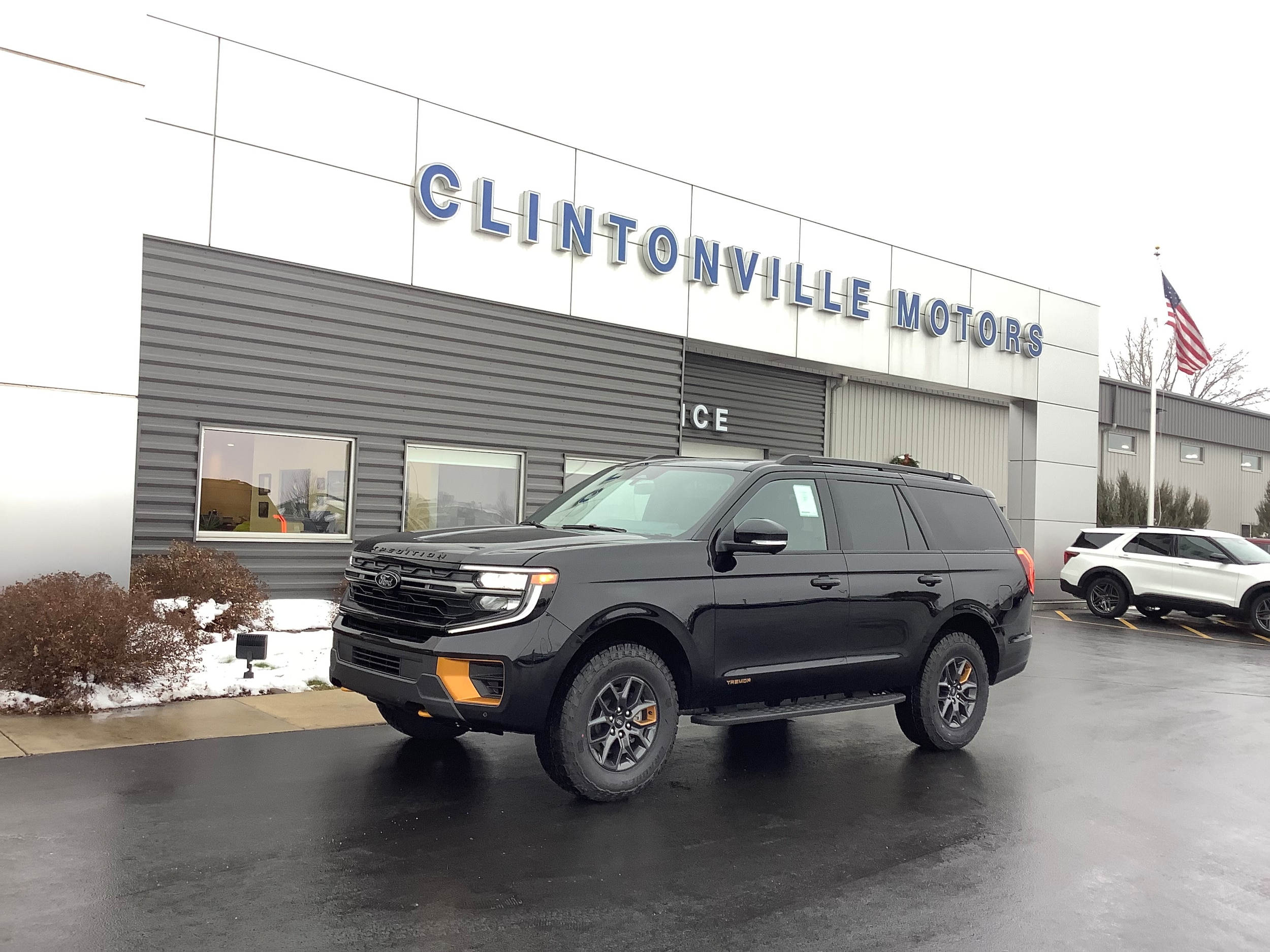 2025 Ford Expedition Tremor's photo