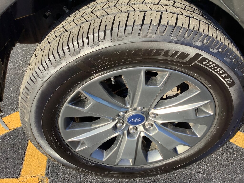 2017 Ford F-150 Lariat photo 4