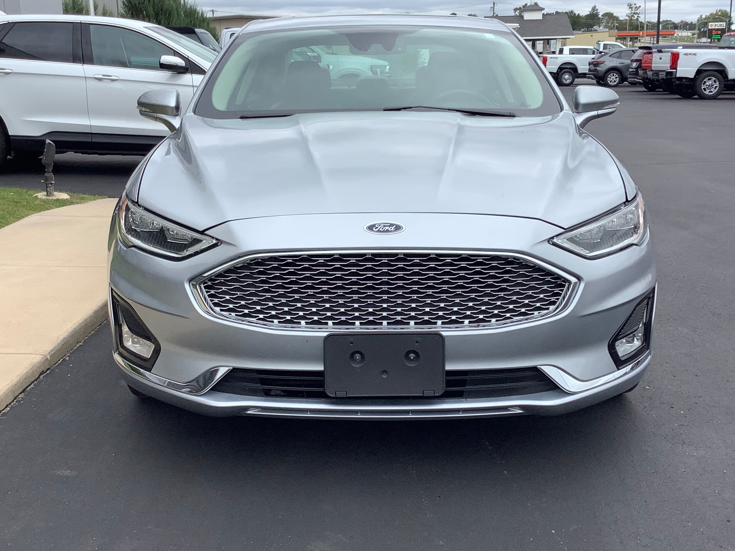 2020 Ford Fusion Titanium photo 2