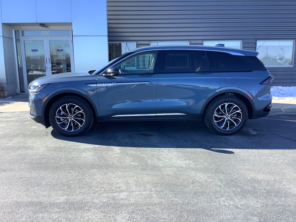 Used 2025 Lincoln Nautilus Premiere SUV