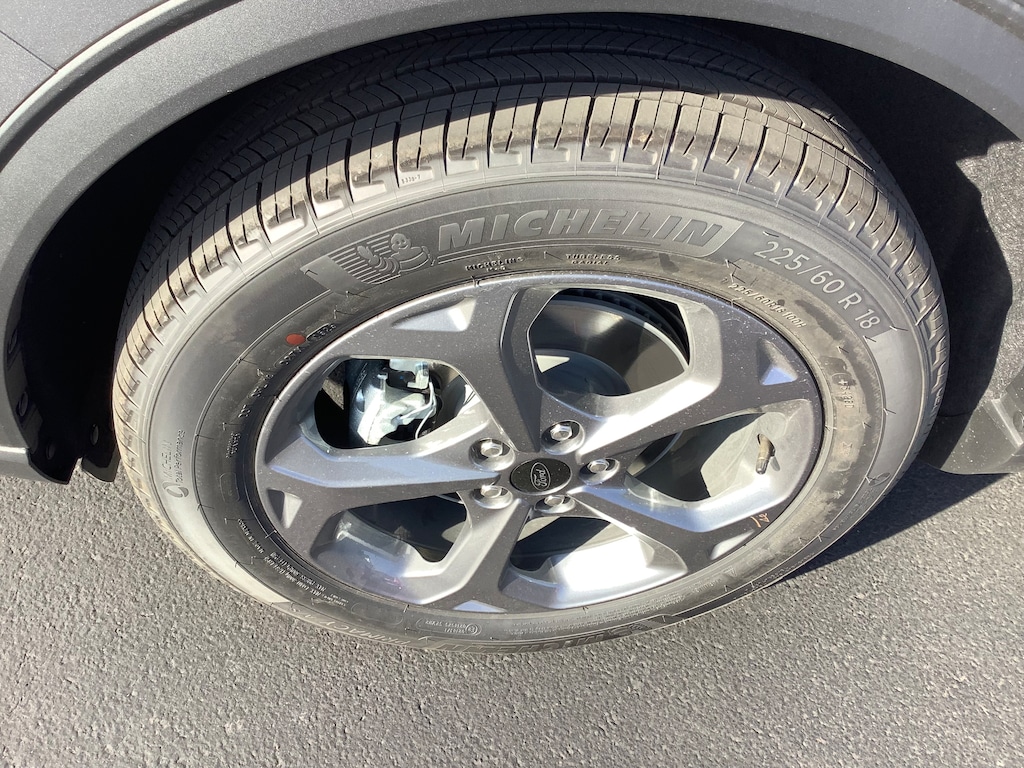 New 2025 Ford Escape ST-Line SUV