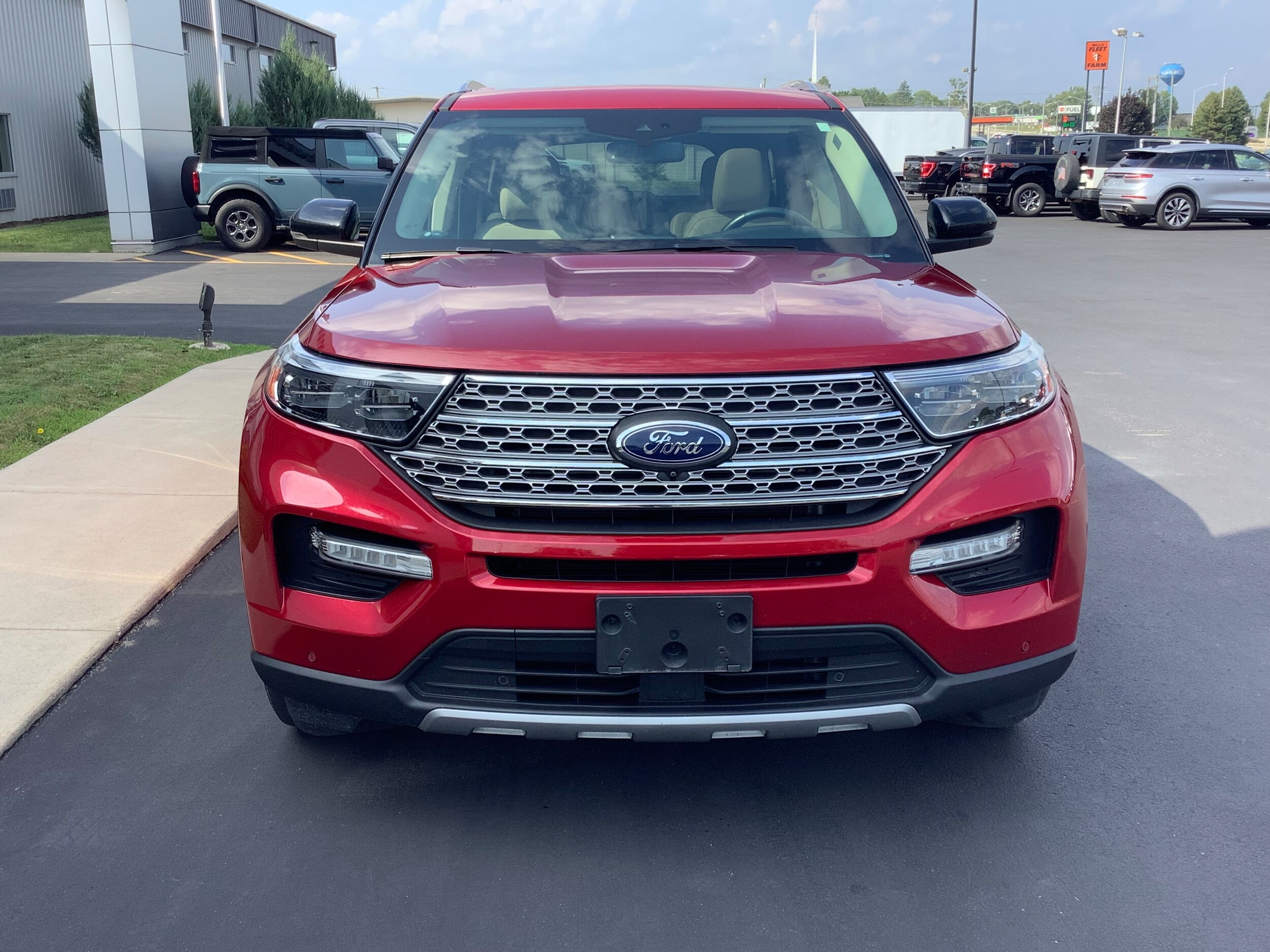 2021 Ford Explorer Limited photo 2