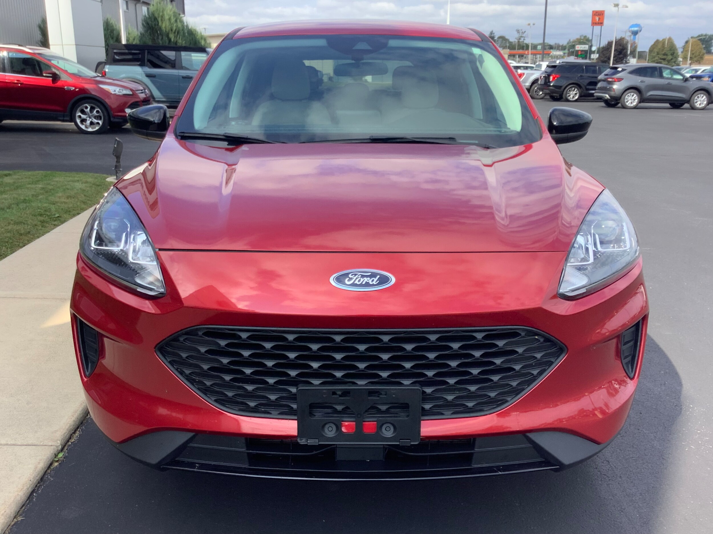 2022 Ford Escape Hybrid SE photo 3
