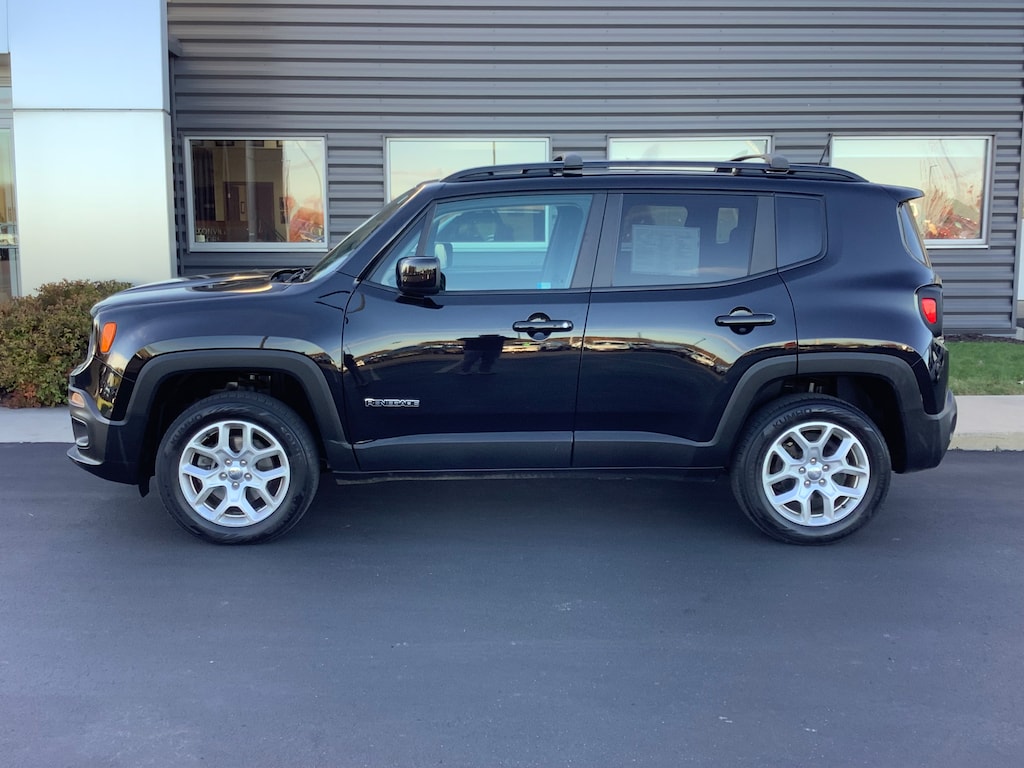 Used 2018 Jeep Renegade Latitude SUV