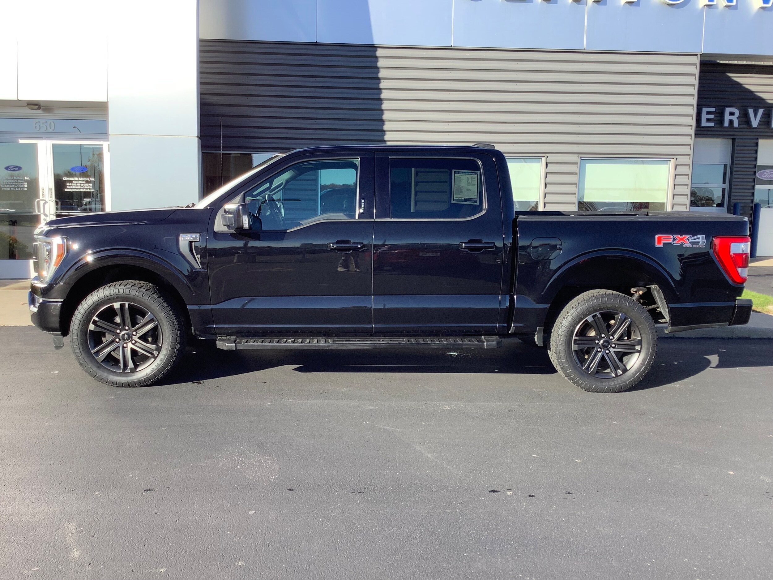 2021 Ford F-150 Lariat photo 2